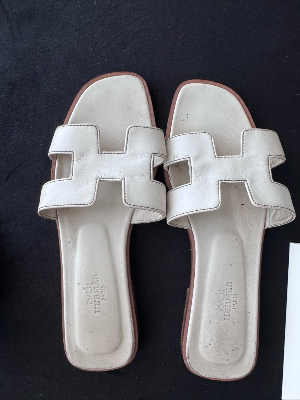 Hermès White Oran Leather Slide Sandals - Picture 5 of 5